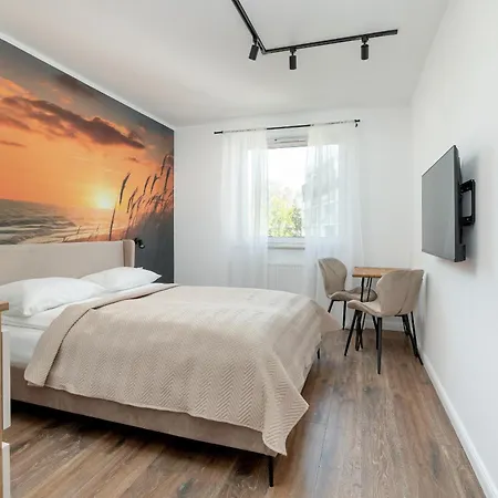 Duzy Z Parkingiem I Balkonem W Kolobrzegu By Renters Apartment